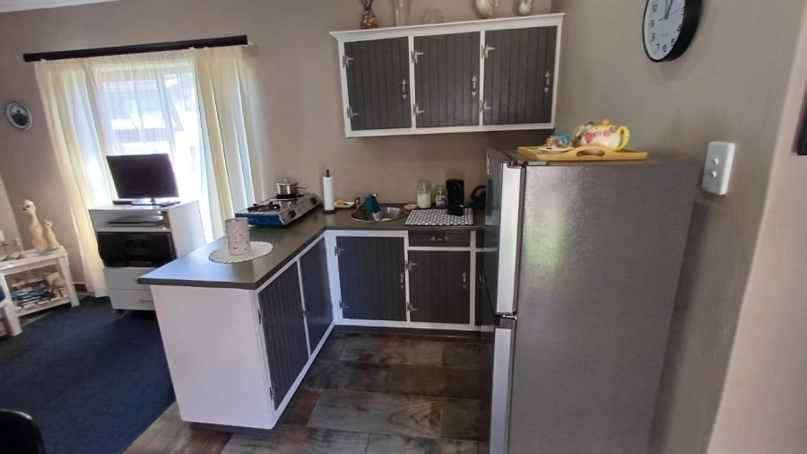 To Let 1 Bedroom Property for Rent in Noorsekloof Eastern Cape